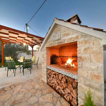 Holiday Kiara With Pool Holiday home Zadar